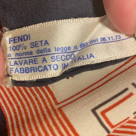 Fendi Beige,Black and Red Geometric Logo scarf 100% silk - Picture 5 of 5